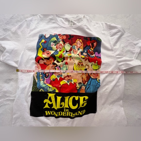 Alice in Wonderland Graphic Tee Shirt size Large - Picture 5 of 5